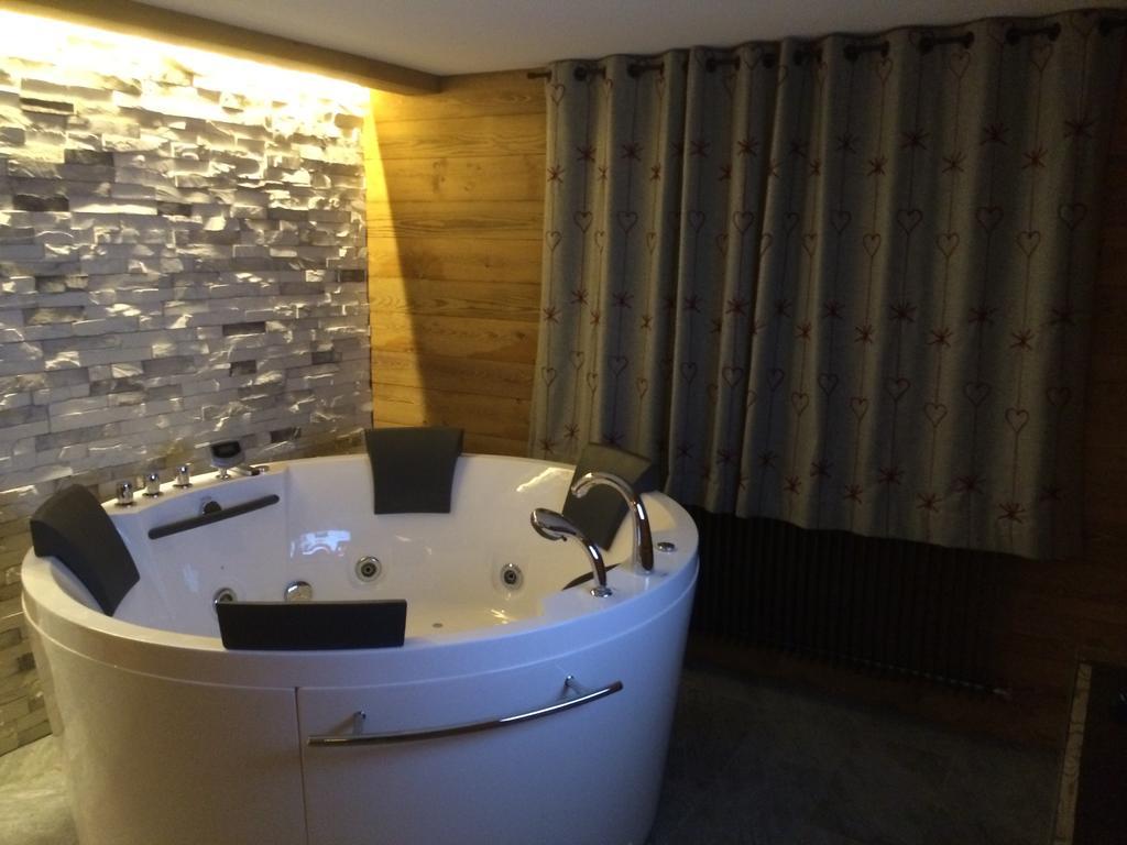 Le Chalet de l'Atelier - Le Nord Champéry Chambre photo